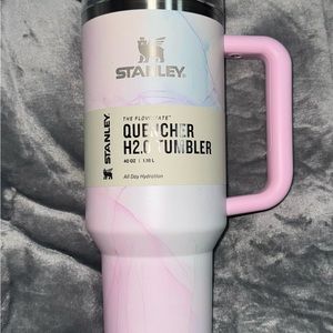 Stanley Watercolor Tulle Target exclusive  -  40oz